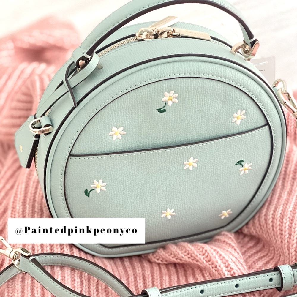 KATE SPADE | Blue Daisy Purse Embroidered Canteen - Picture 3 of 16